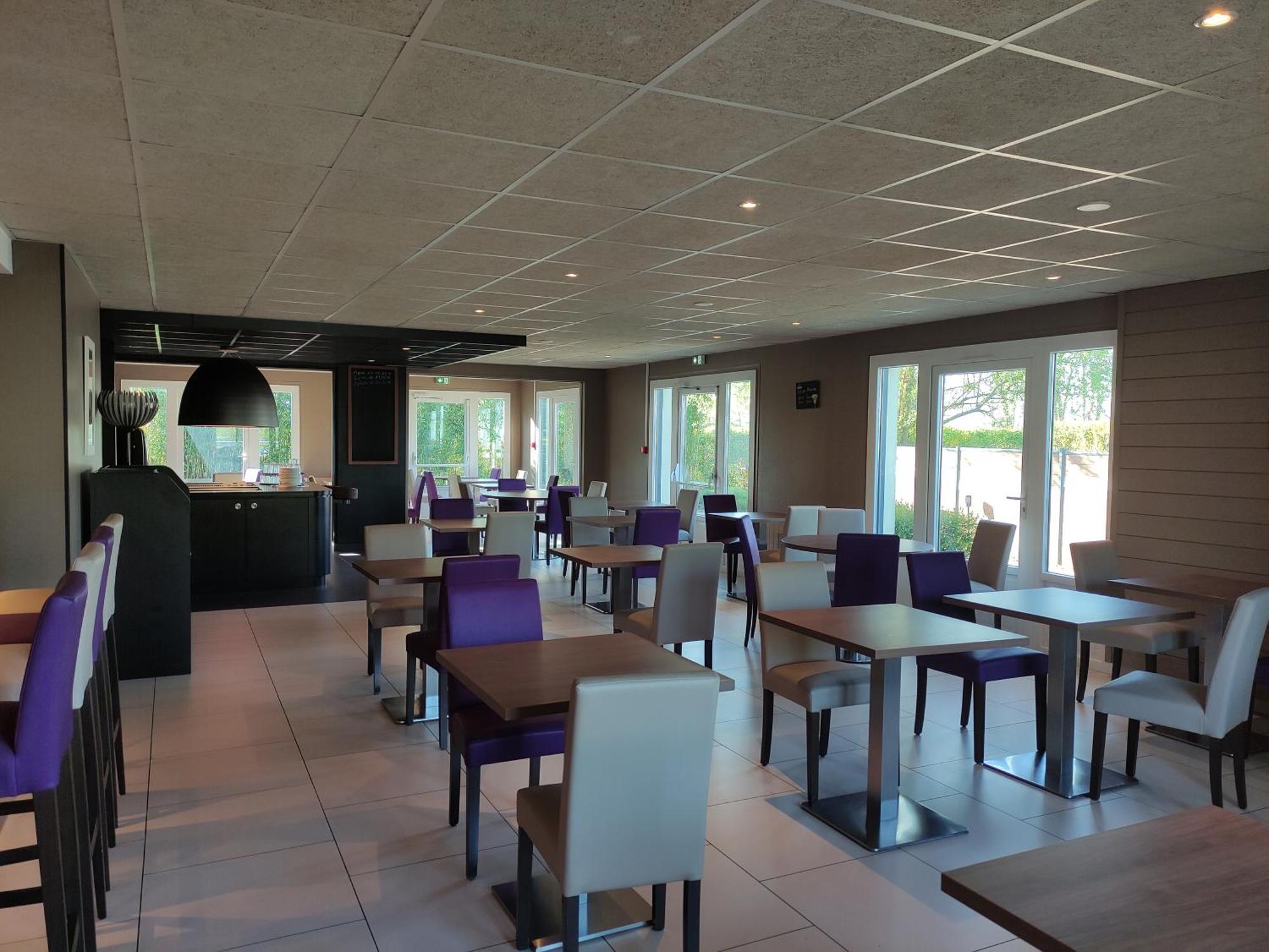 Hotel Campanile Sable-Sur-Sarthe Vion Exterior foto